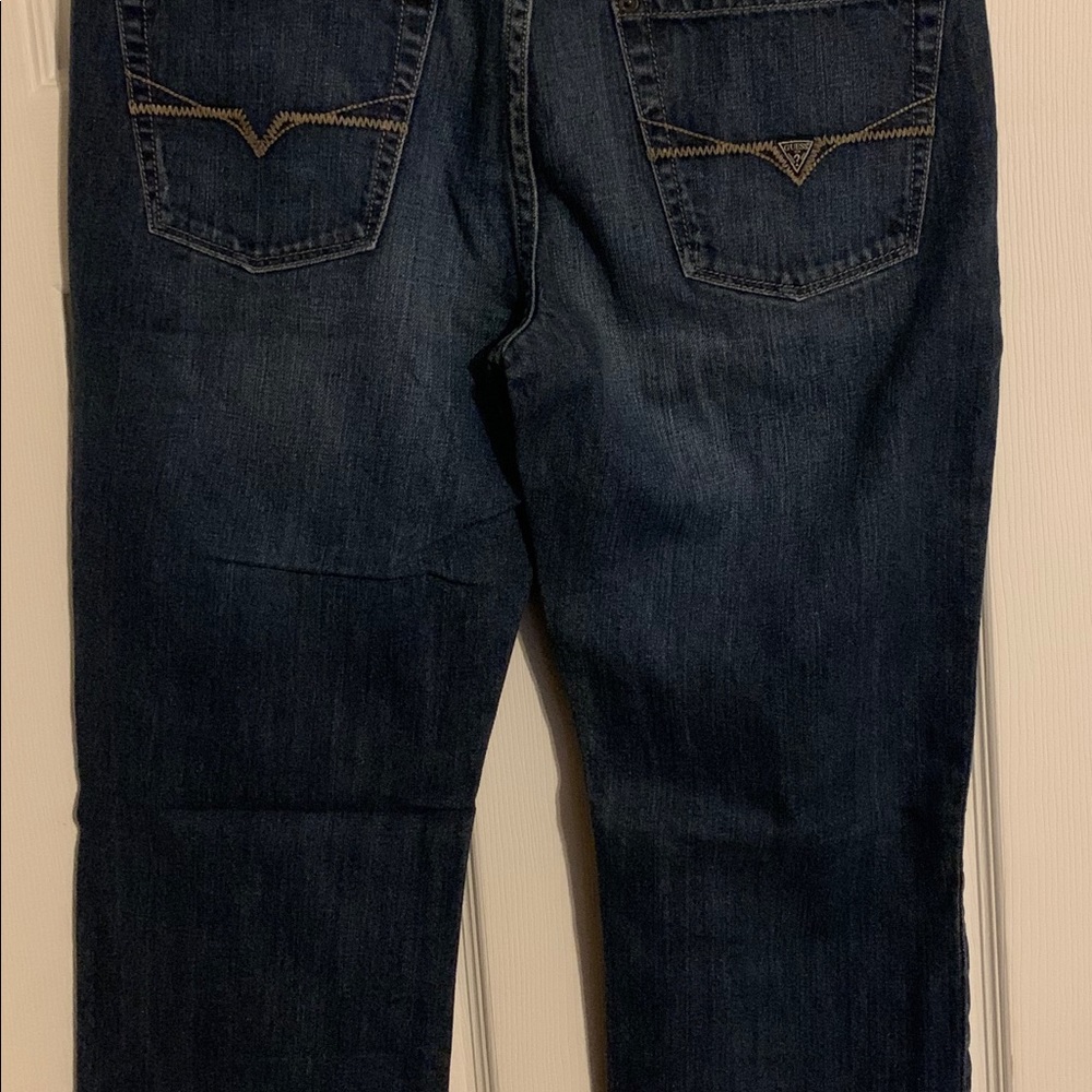 EUC Guess jeans 33x30 slim straight Del Mar Fit